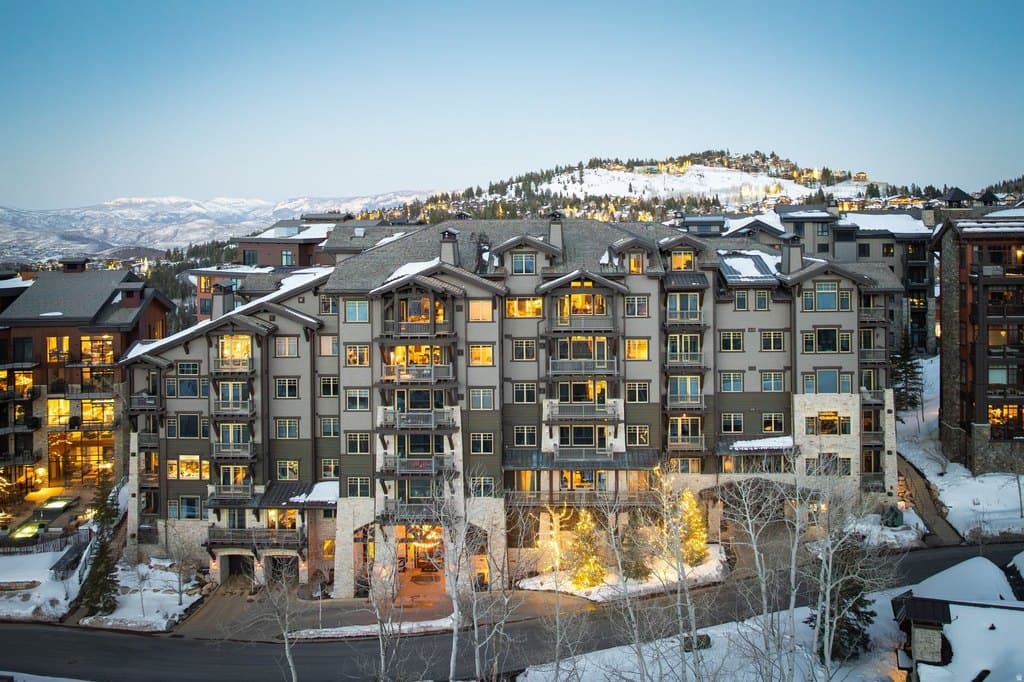 8902 Empire Club Dr Unit 707, Park City