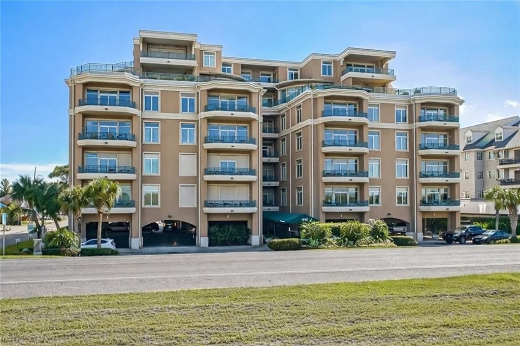 400 Metairie Hammond Hwy Apt 3D, Metairie