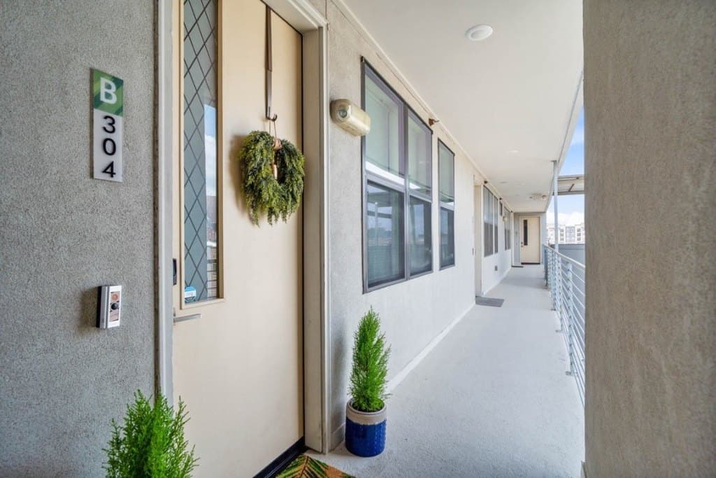 2401 Crawford St Unit B304, Houston