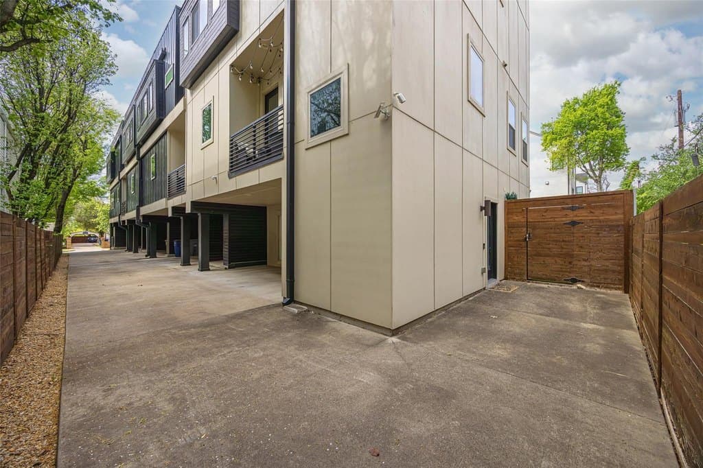 5615 Bryan Pkwy Apt D, Dallas