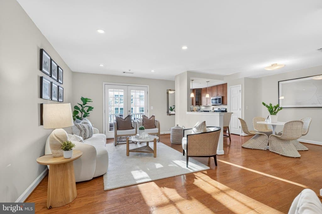 4113 S Four Mile Run Dr Unit 404, Arlington