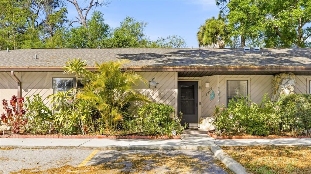 5406 11th Street Cir E, Bradenton