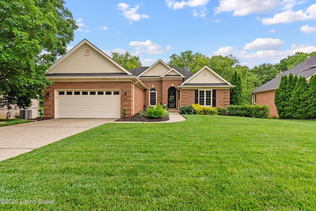 1315 Crosstimbers Dr, Louisville