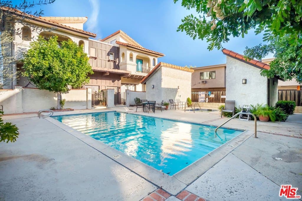 17824 Killion St Unit G, Encino