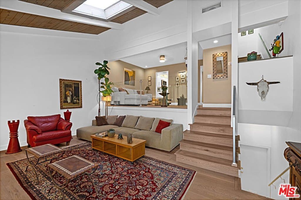 11824 Moorpark St Apt F, Studio City