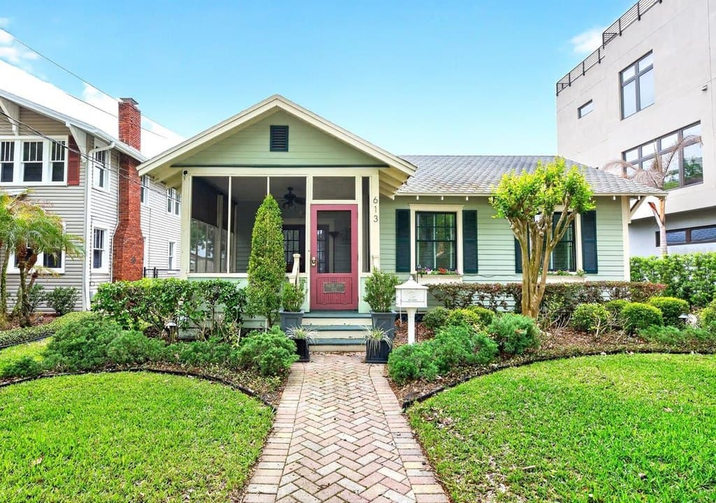 613 E Pine St, Orlando
