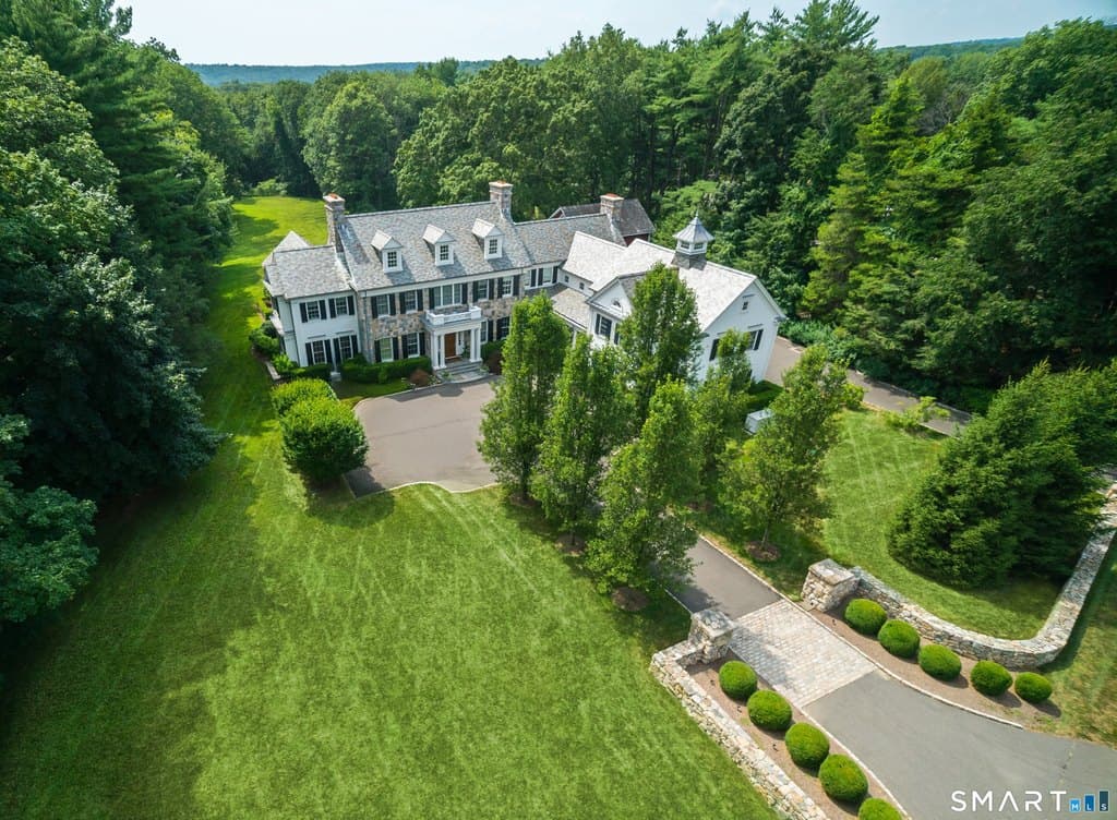 584 West Rd, New Canaan