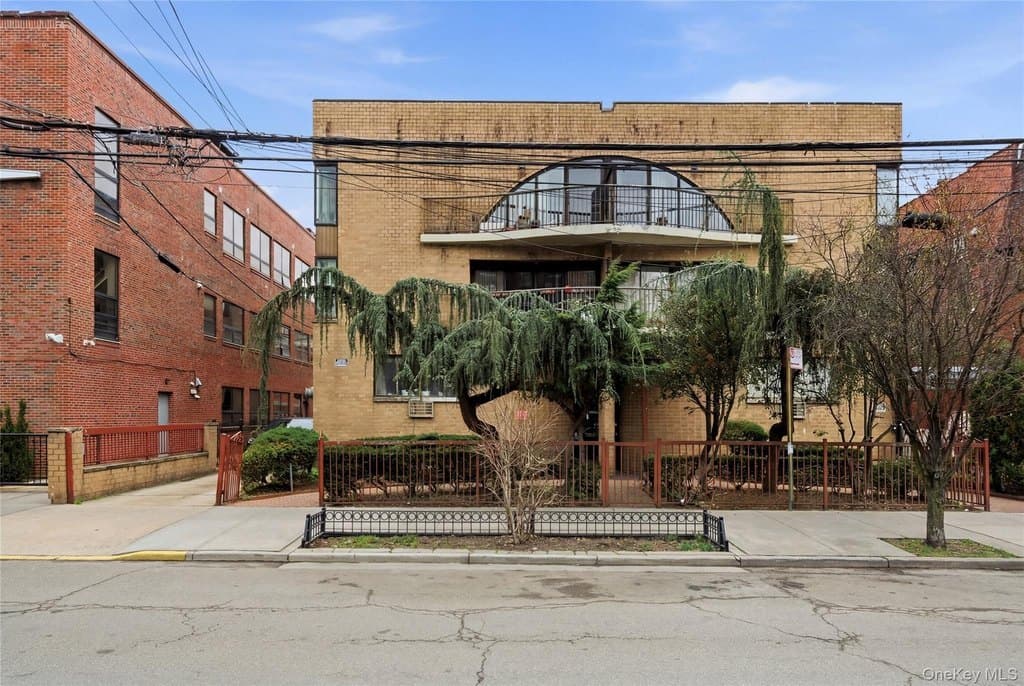 147-26 Roosevelt Ave Unit L1