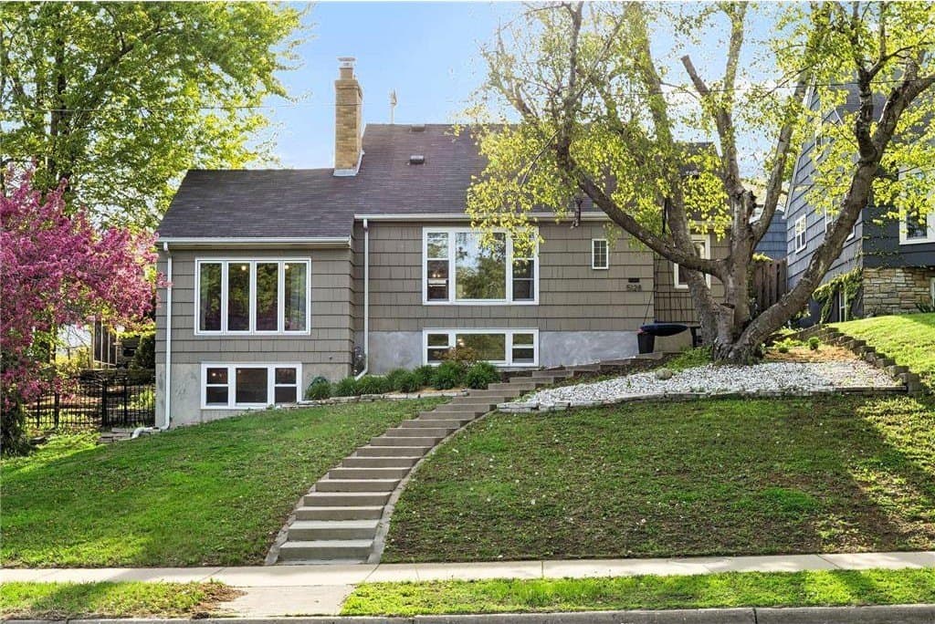 5128 Cedar Ave S, Minneapolis