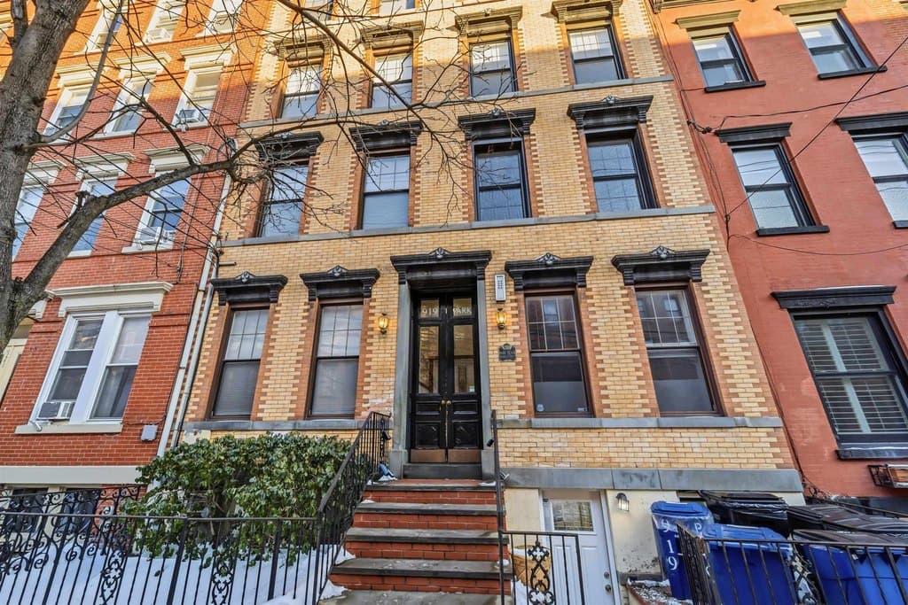 919 Park Ave Apt 3R, Hoboken