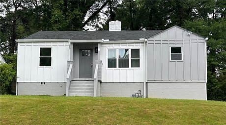 876 Pinehurst Ter SW