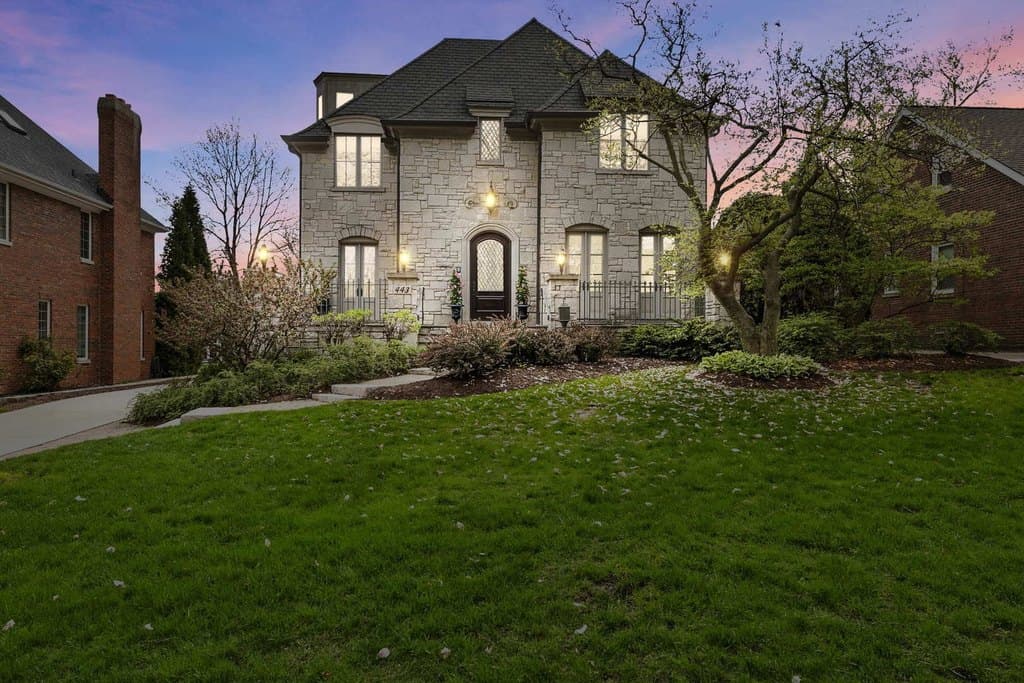 443 S Madison St, Hinsdale