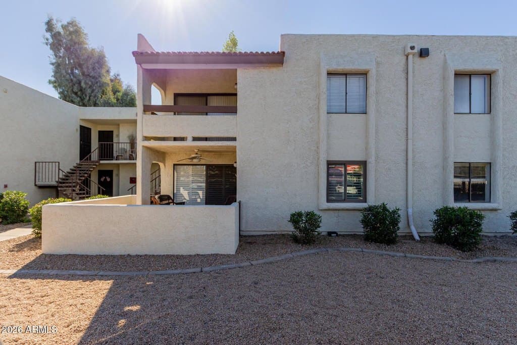 10444 N 69th St Apt 206, Paradise Valley