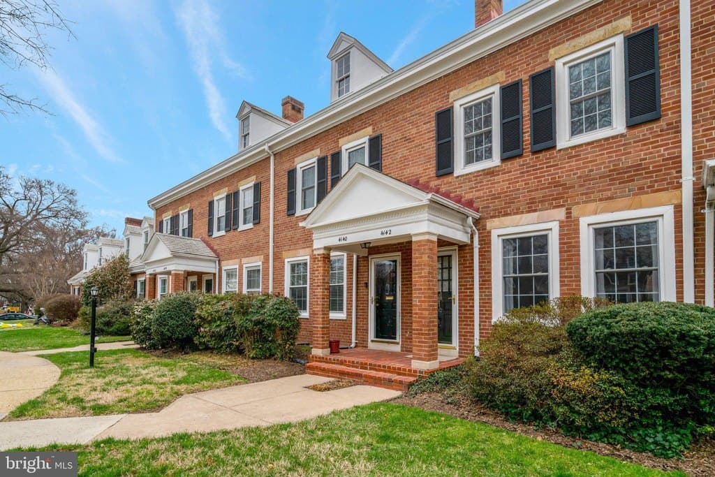 4142 36th St S, Arlington