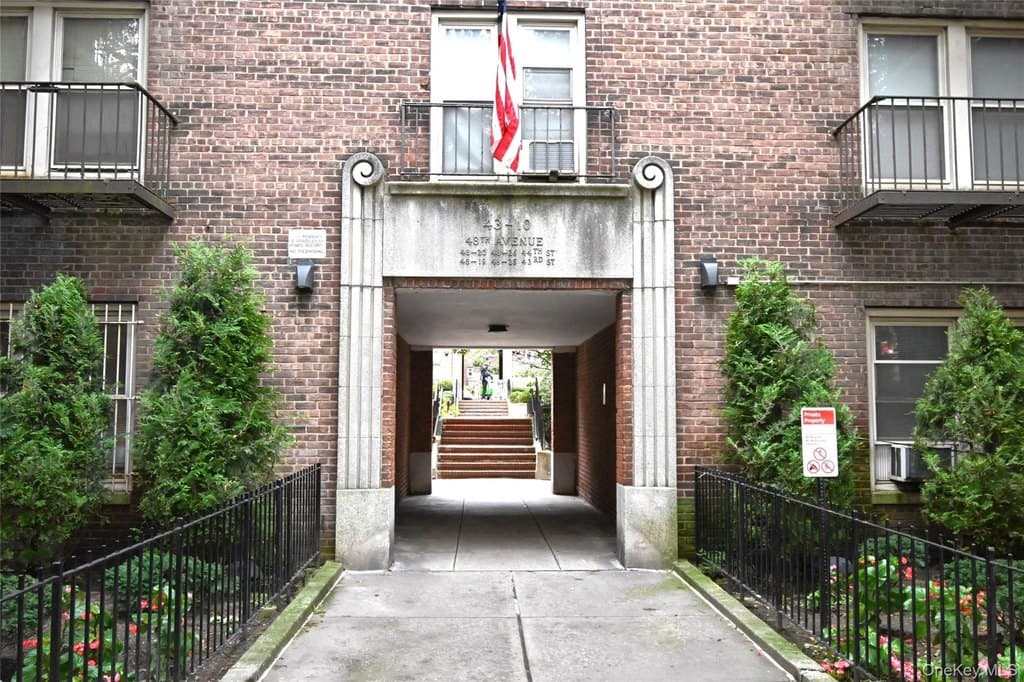 43-10 48th Ave Unit 6B