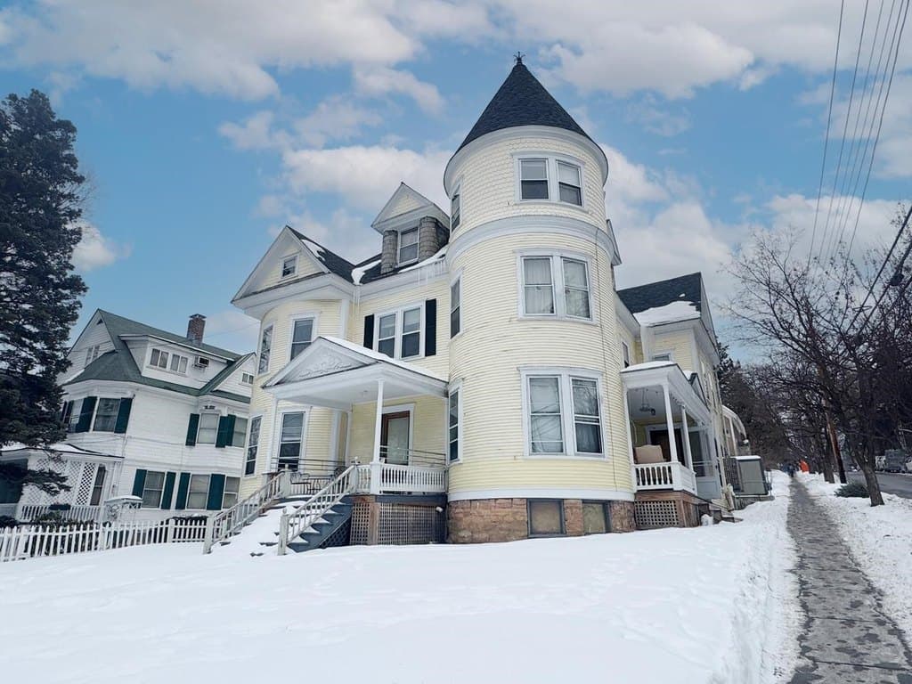 222 S Union St, Burlington