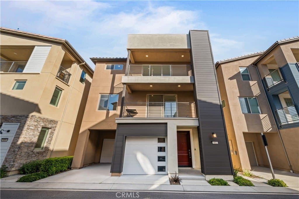 602 Catalonia, Lake Forest