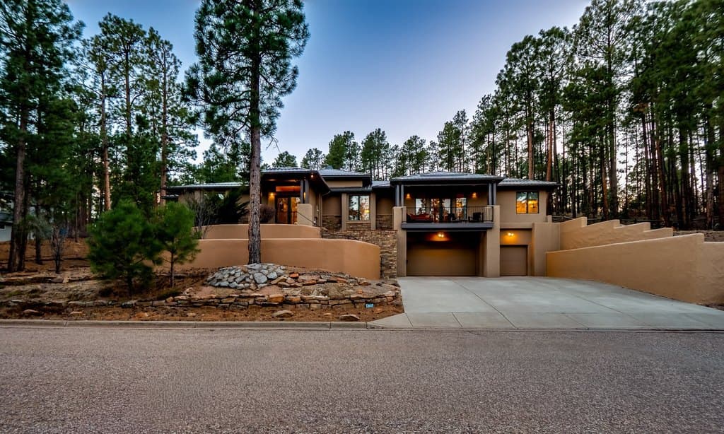 175 Maple Dr, Los Alamos