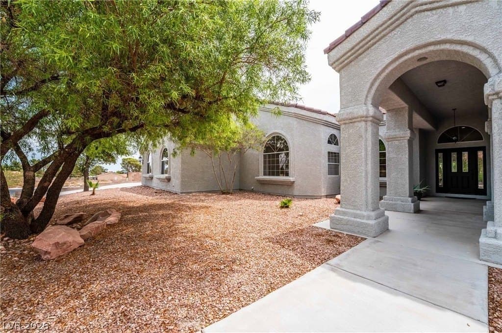 6315 N Grand Canyon Dr, Las Vegas