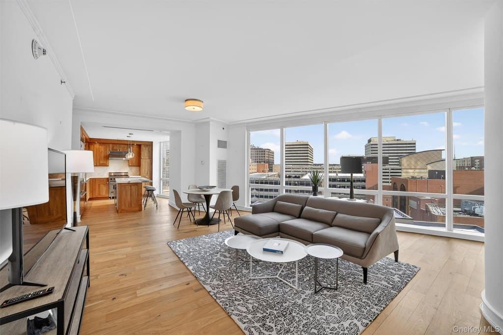 5 Renaissance Sq Apt 10G, White Plains