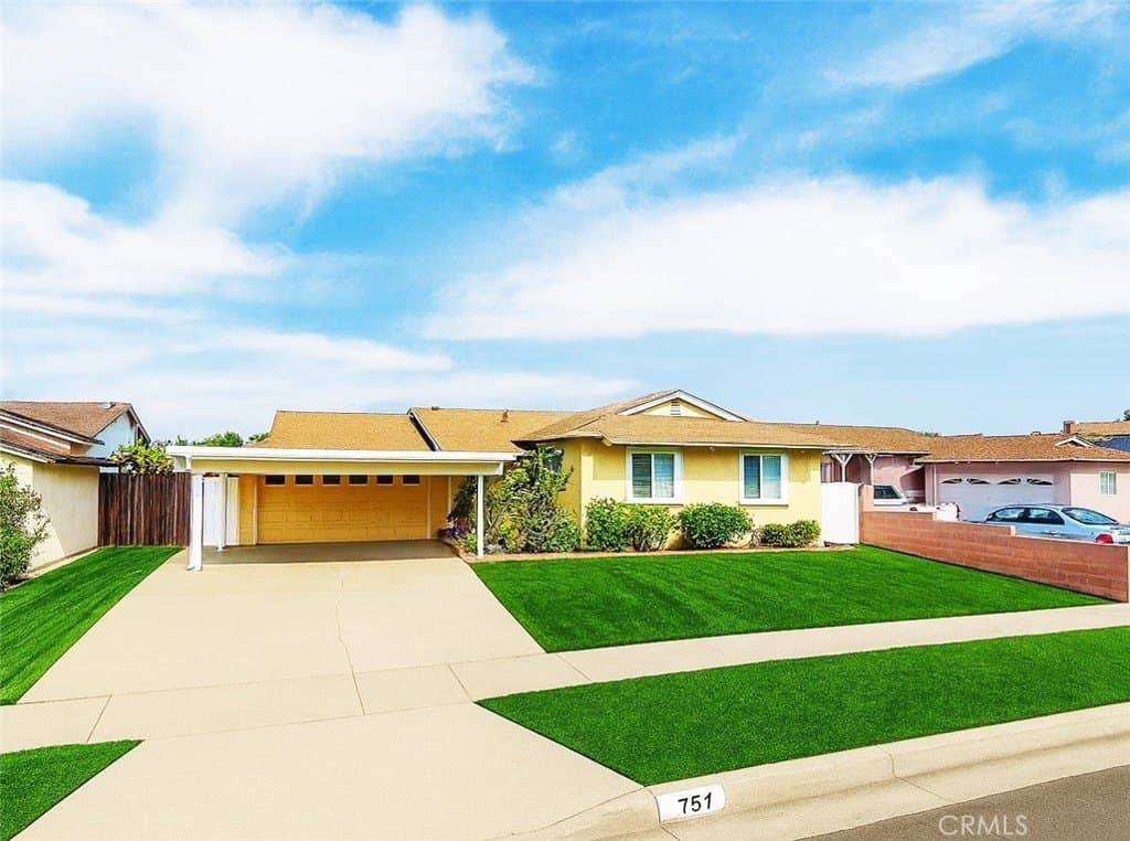 751 W 209th St, Torrance