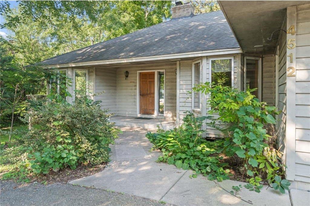 4512 Williston Rd, Minnetonka