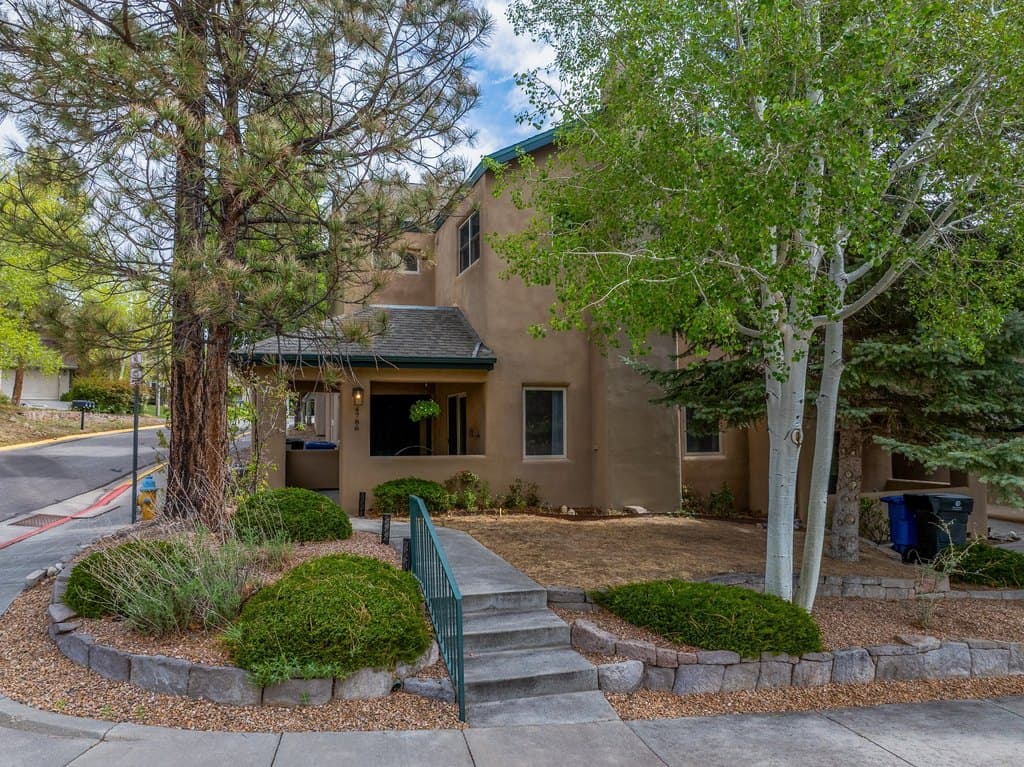 4786 Brisa Del Bosque, Los Alamos