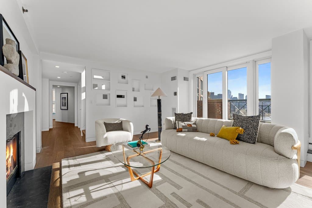 10 Rogers St Ph 4, Cambridge