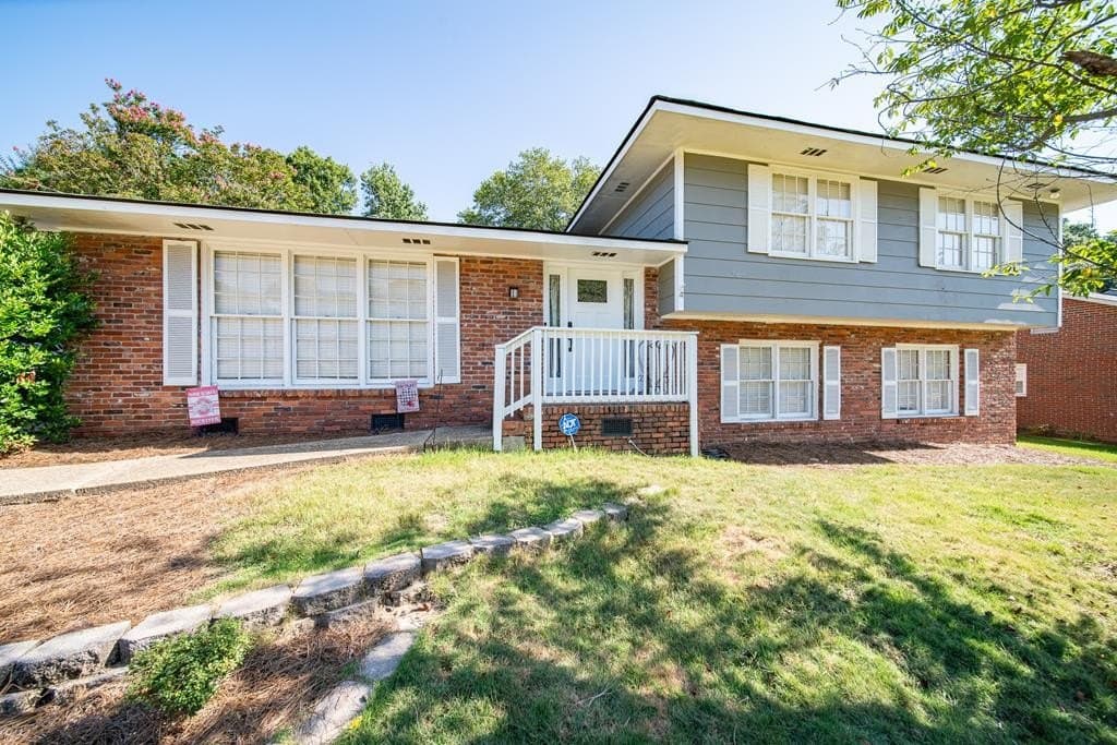 2325 Coventry Dr, Columbus