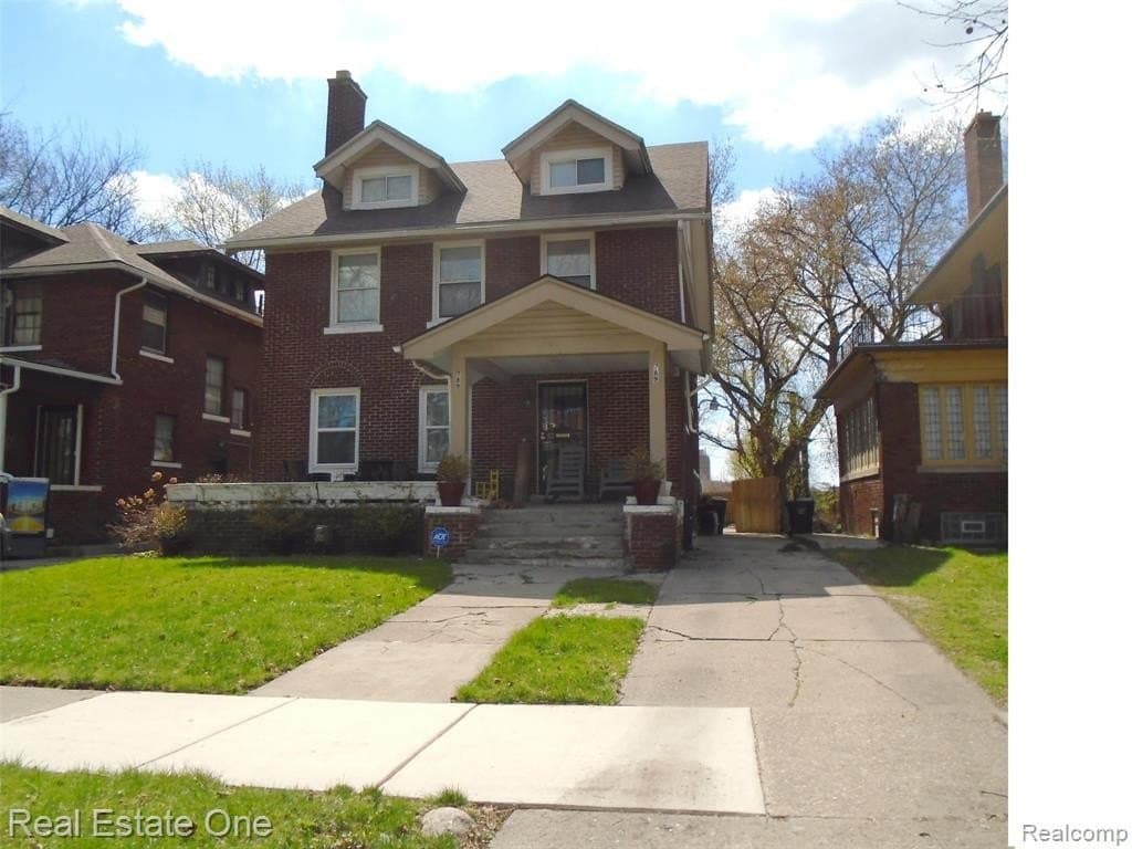 789 Lakewood St, Detroit