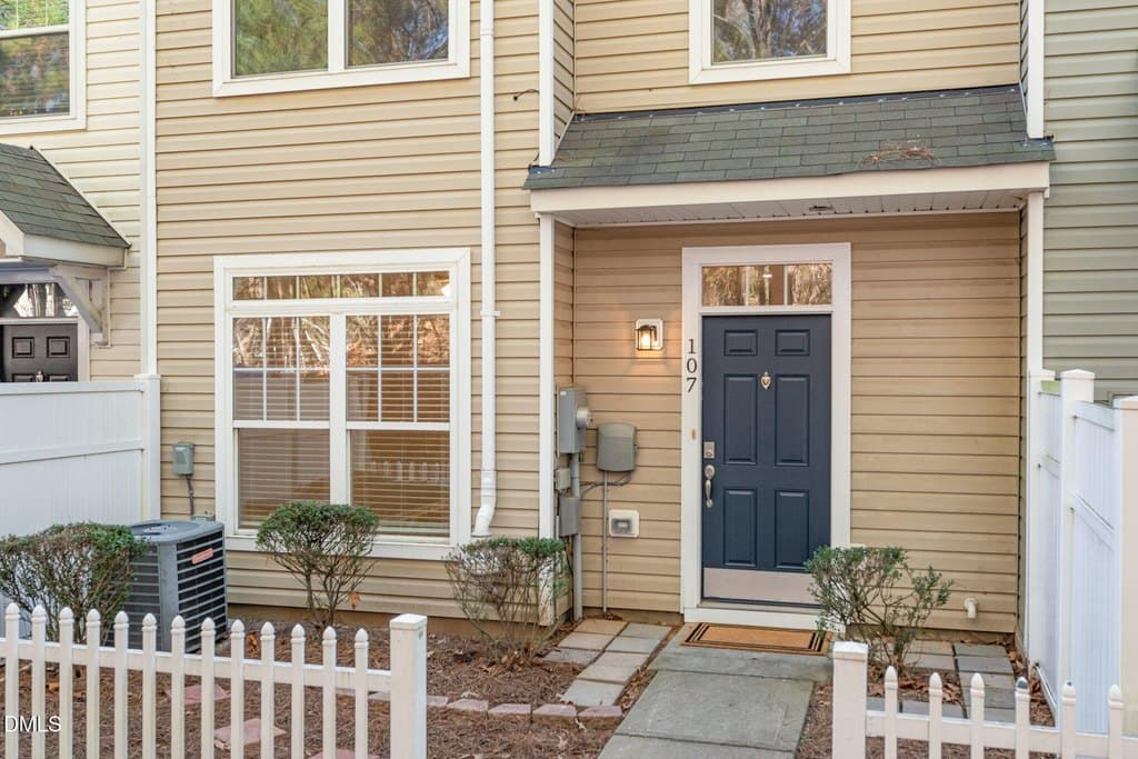 311 Gilman Ln Unit 107, Raleigh