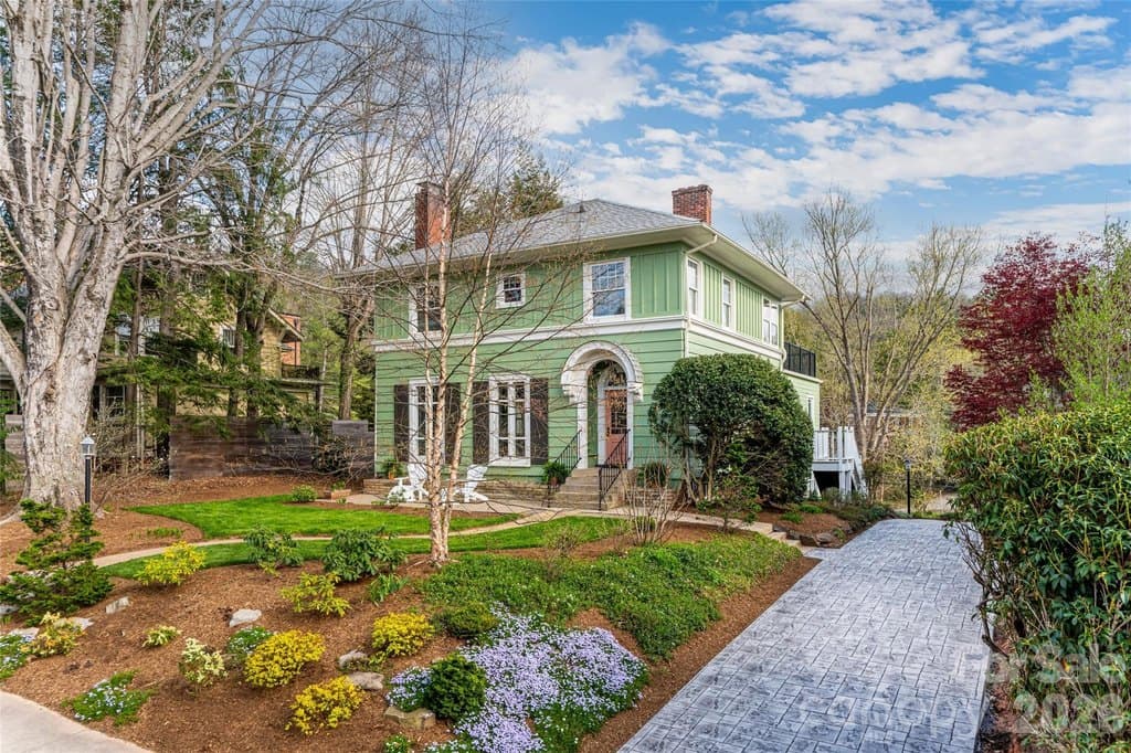 18 Edgemont Rd, Asheville