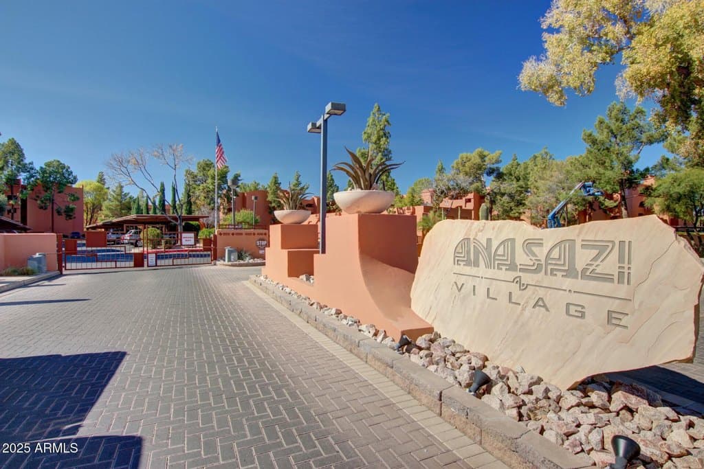 4303 E Cactus Rd Apt 202