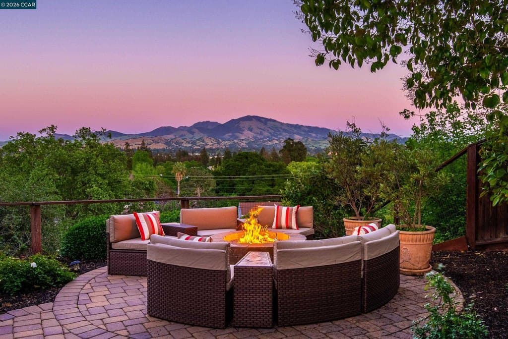 11 Dale Ct, Lafayette