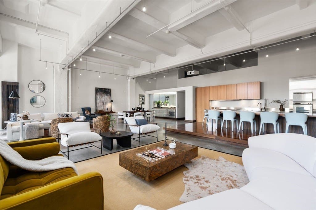 42 Chauncy St Apt 8A