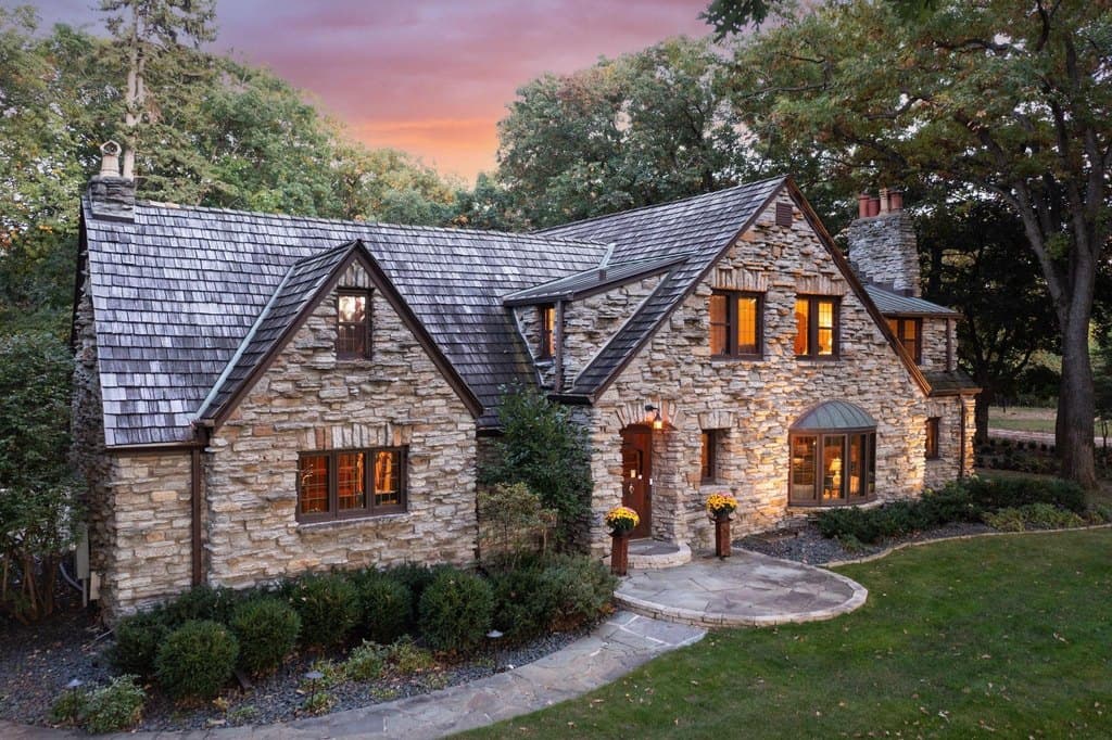 5117 Schaefer Rd, Edina