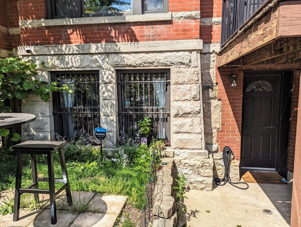 724 S Oakley Blvd Apt 1