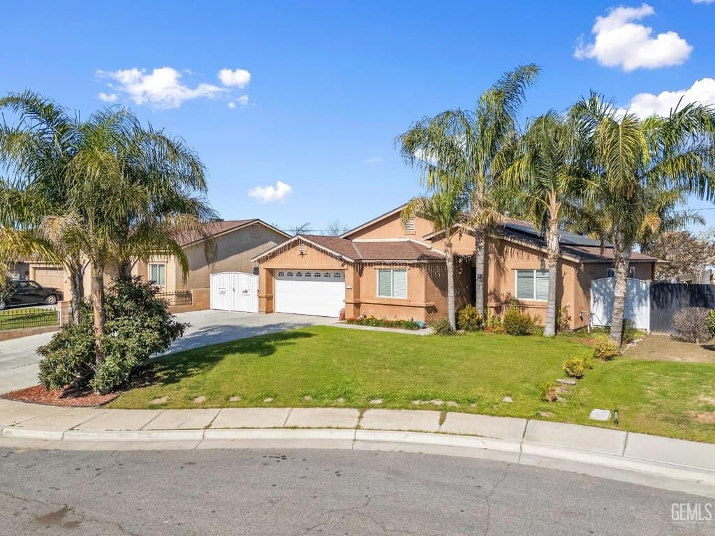 618 Kirklees Ct, Bakersfield