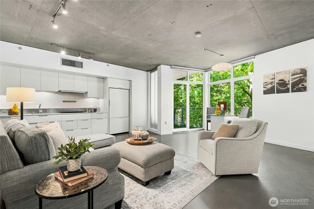 501 Roy St Unit F239