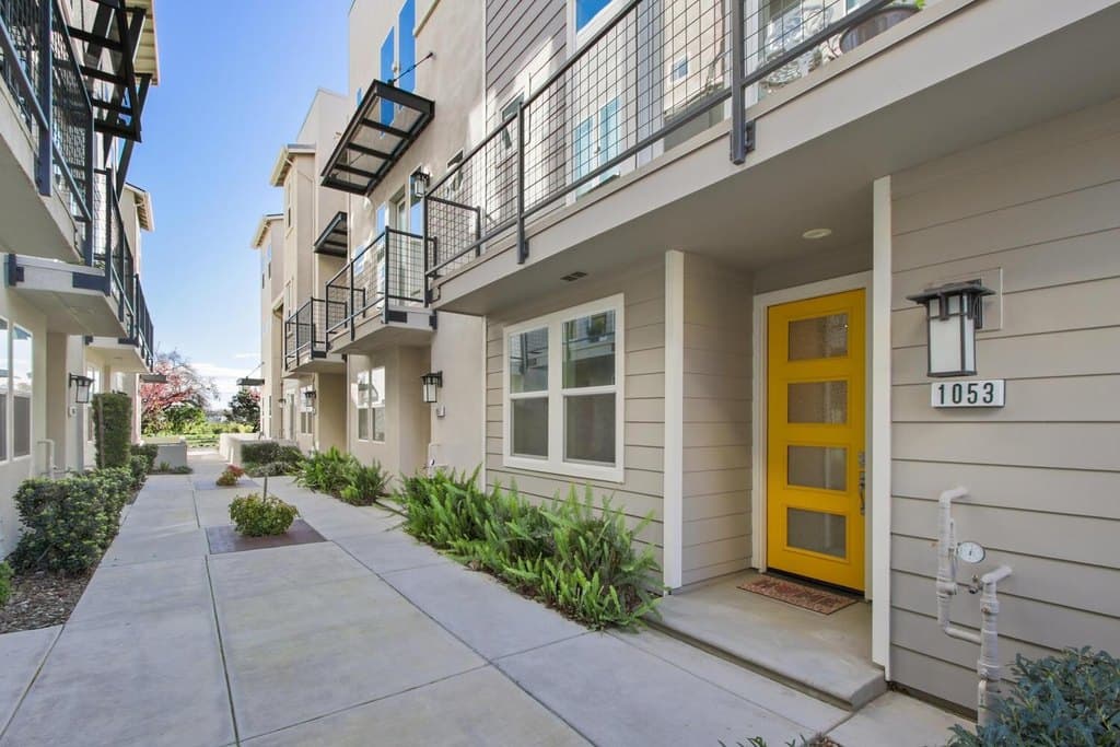 1053 Caspian Pink Ter, Davis