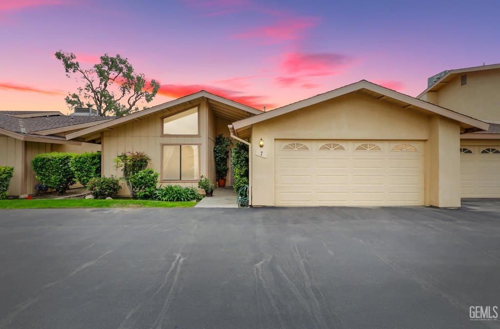 1000 Olive Dr Apt 7, Bakersfield