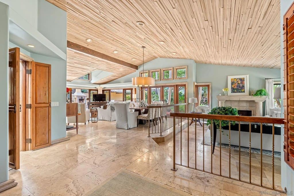 2969 Racetrack View Dr, Del Mar