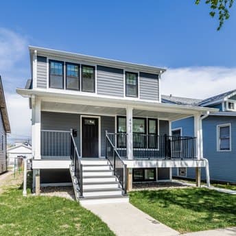 4912 W Wrightwood Ave