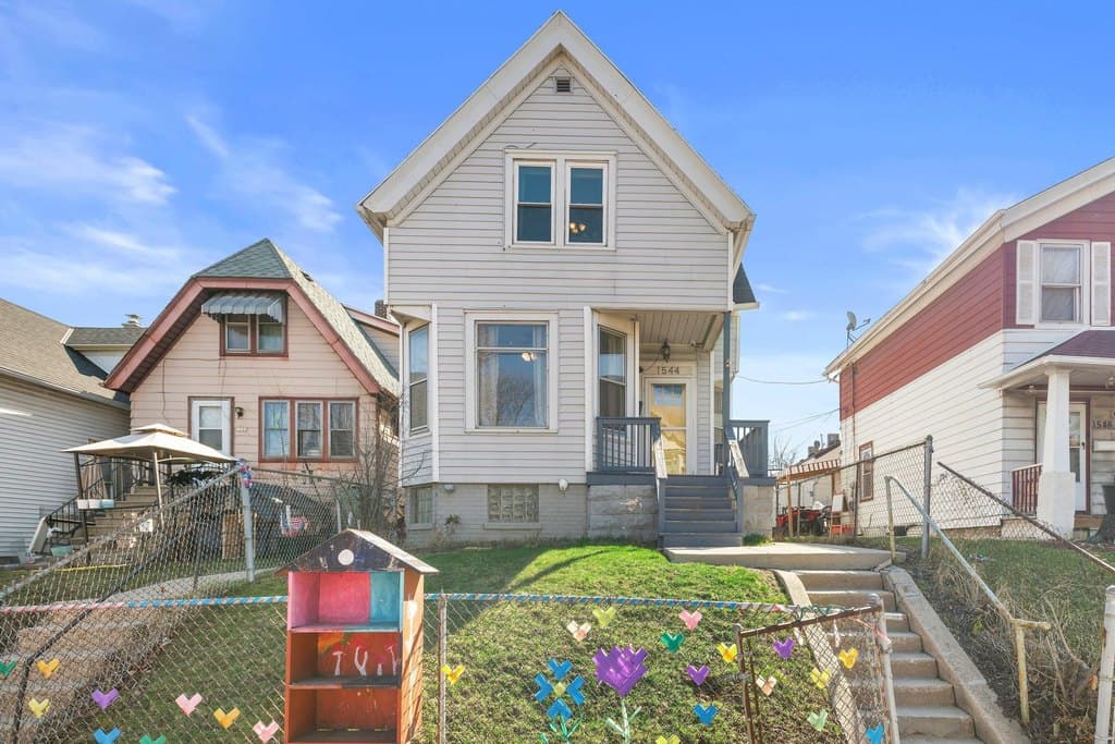 1544 S 6th St, Milwaukee