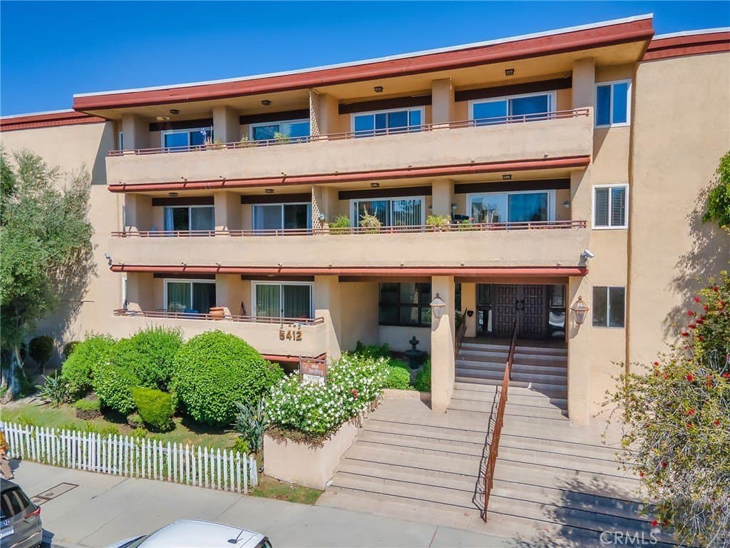 5412 Lindley Ave Unit 108, Encino