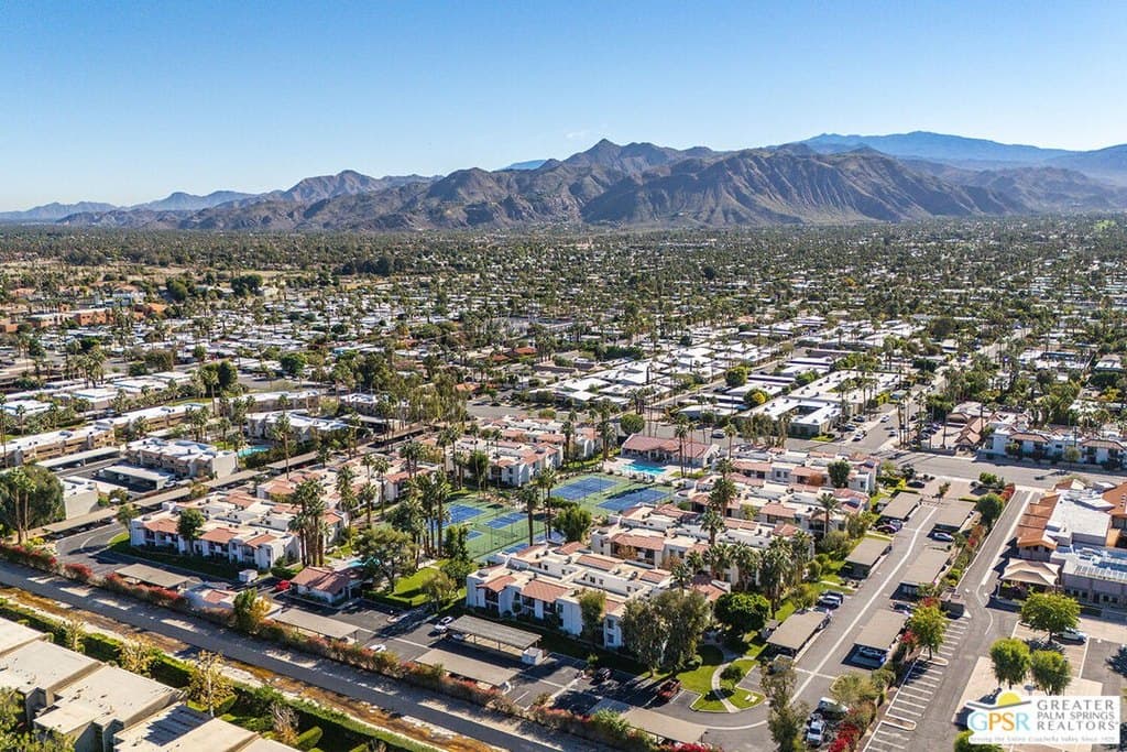 1050 E Ramon Rd Unit 84, Palm Springs