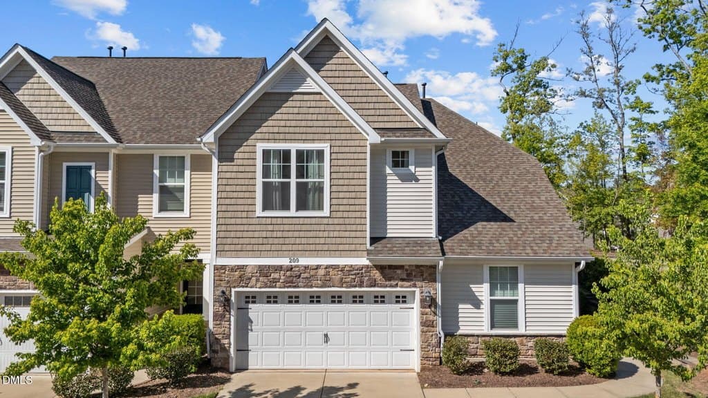 209 Wildfell Trl, Cary