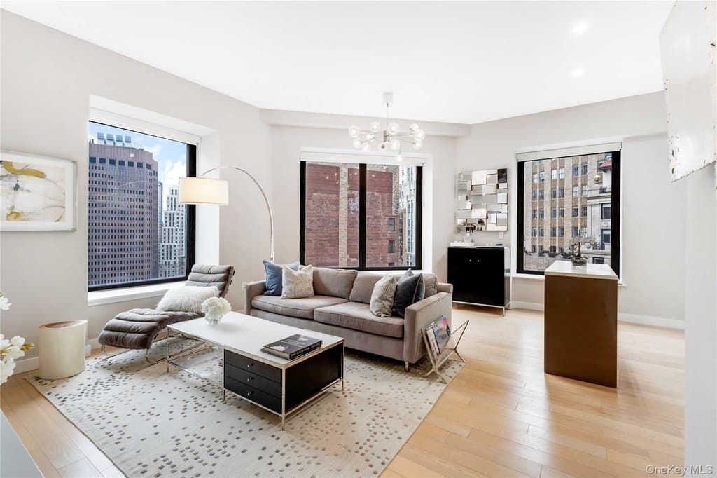 75 Wall St Apt 25F, New York