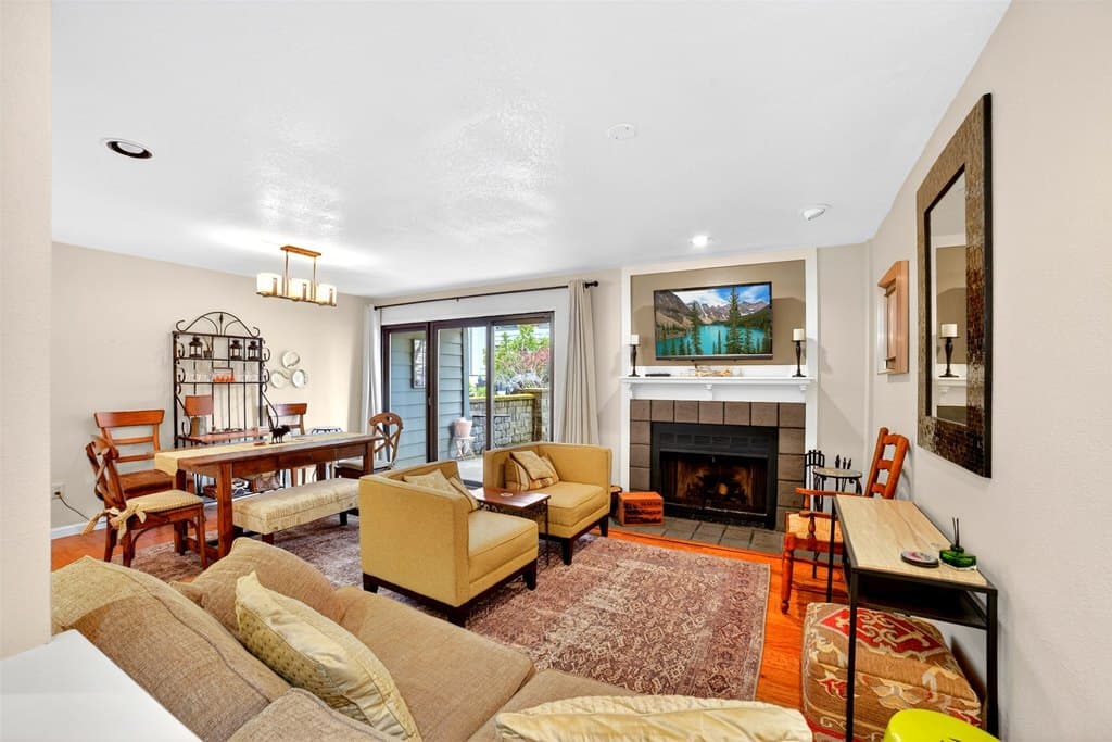 270 Bridge St Apt QC1-103, Bigfork