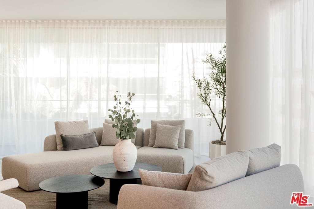 9200 Wilshire Blvd Unit 201E, Beverly Hills